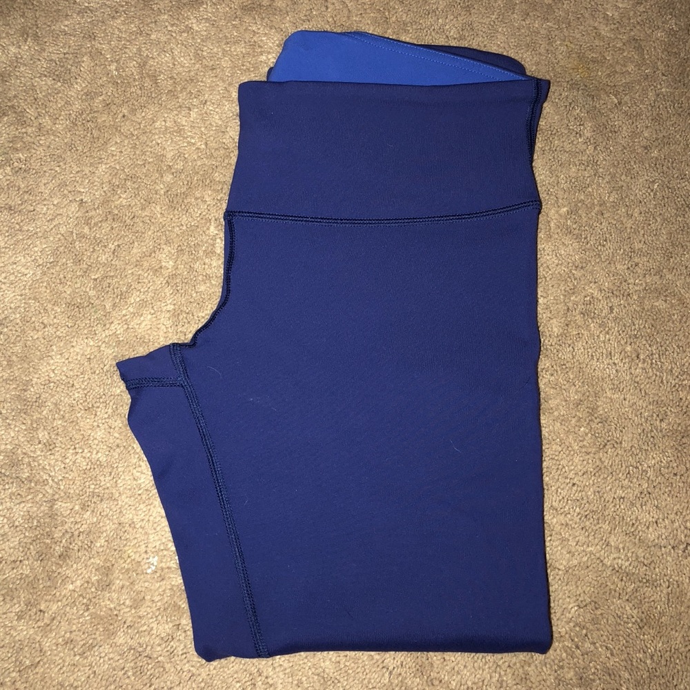 Sz 8 never worn lululemon Crop Leggings